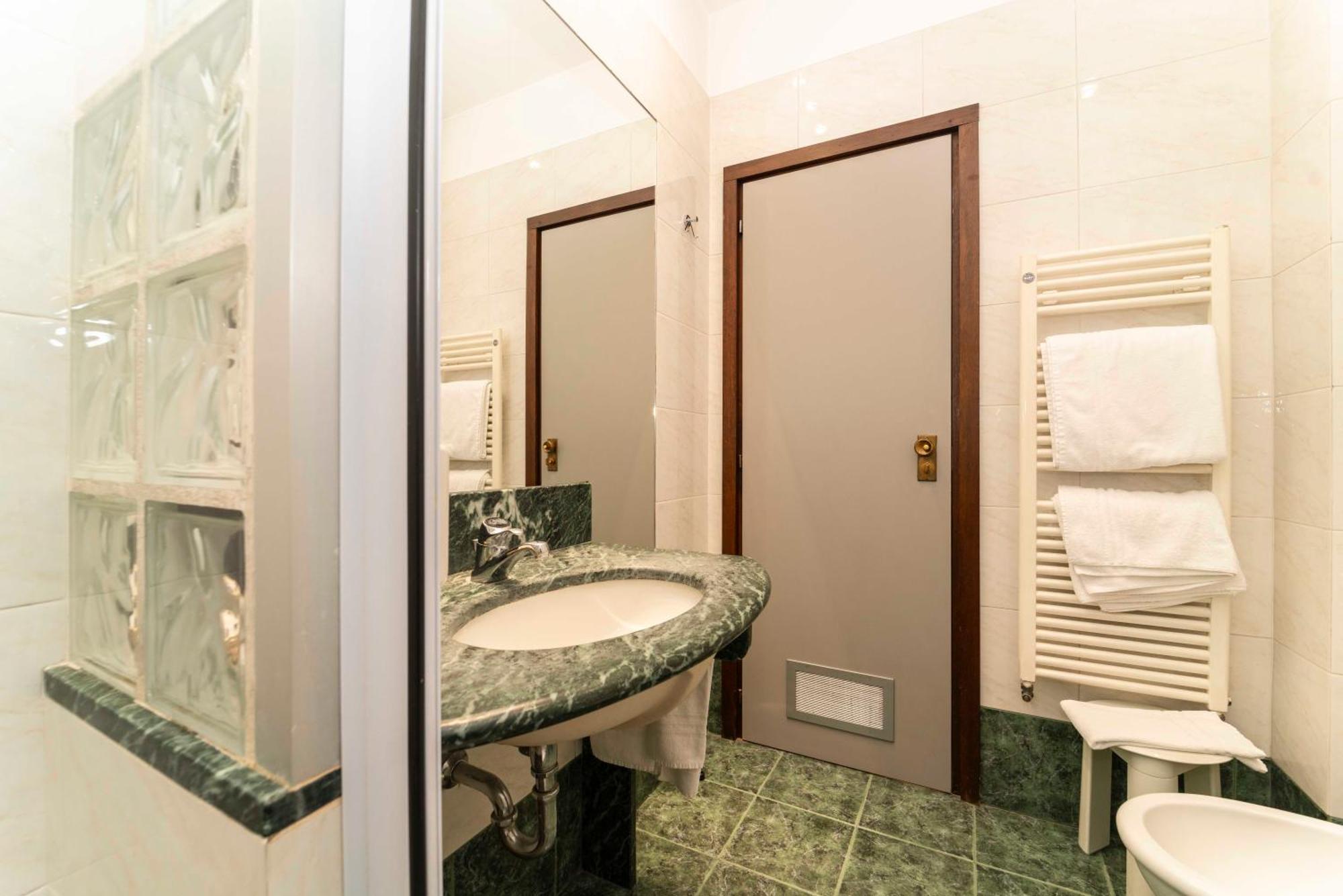 Royal Centro Congressi 4*