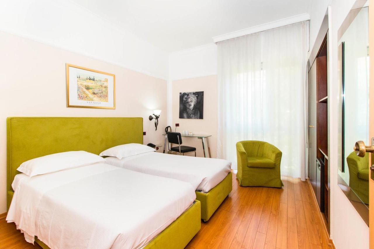 Royal Centro Congressi Hotel 4*